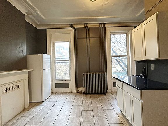 2nd image of 70 Brinkerhoff St #1E