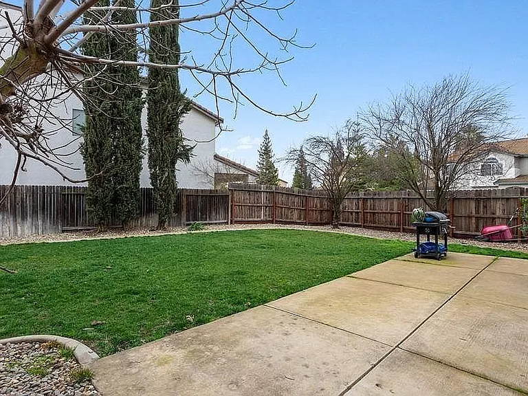 8717 Elfin Ct — Photo 24