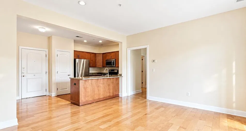 3211 Windsor Park Ct — Photo 2
