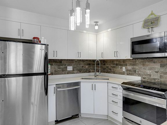 2nd image of 13780 76th Ave #406
