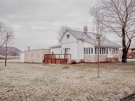 3rd image of 1457 Roanoke Ave