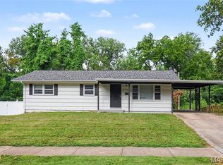 137 Forestwood Dr, Saint Louis, MO 63135