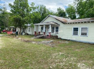 1272 E Cherry St, Jesup, GA 31546