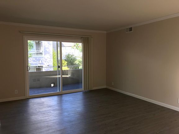 3rd image of 815 E 4th Ave APT 7