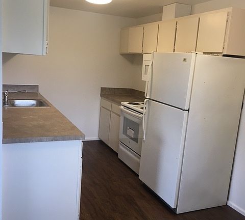 3rd image of 2223 Hawthorne St APT D