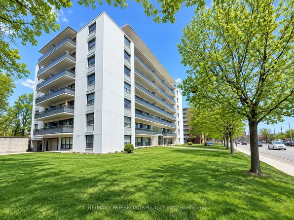 363 Lakeshore Rd E #302, Mississauga, ON L5G 1H7