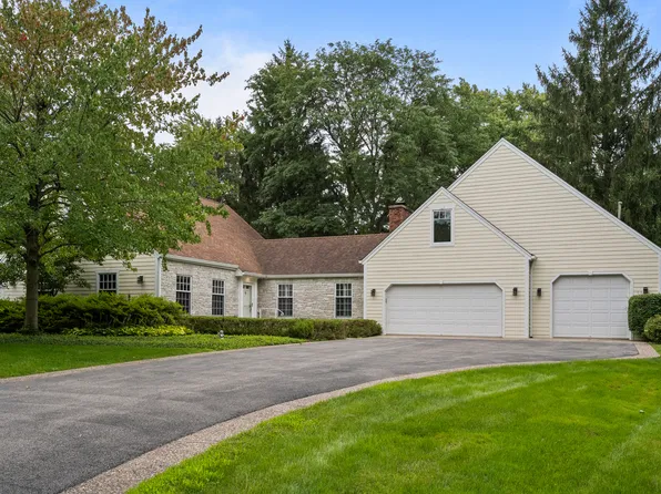 1871 W Everett Rd, Lake Forest, IL 60045