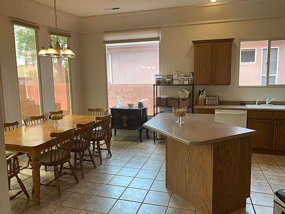 4th image of 1635 N Sonoran Dr