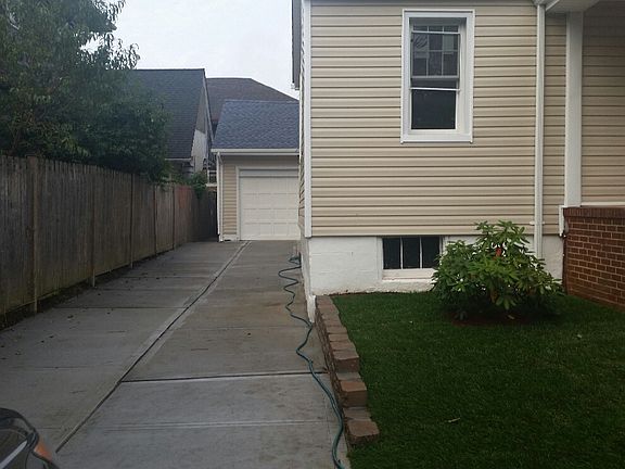 2nd image of 8424 110th St