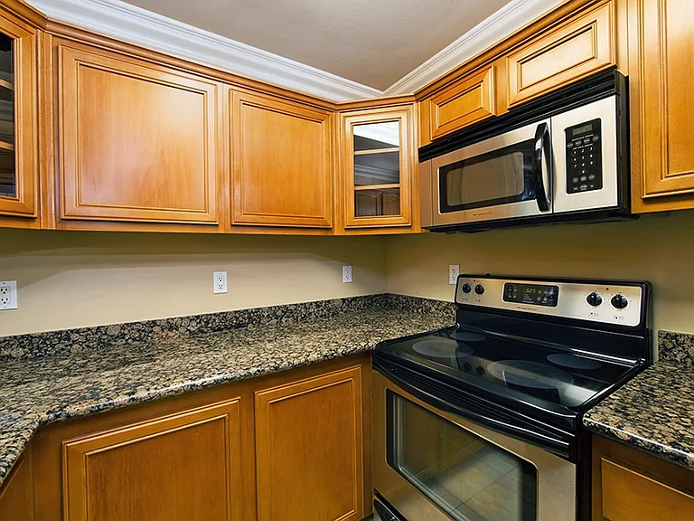 1450 Iris Ave — Photo 9