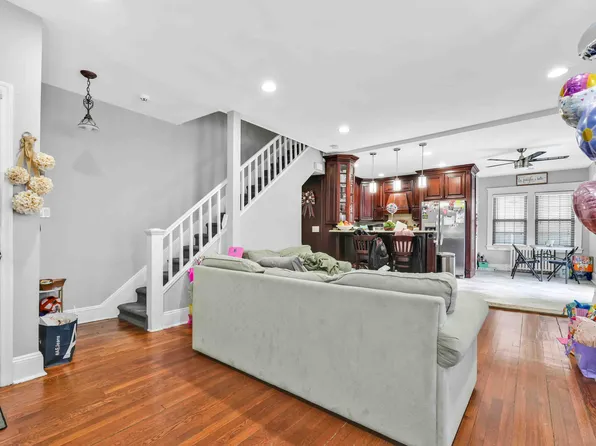 160-08 12th Road image 4 of 29