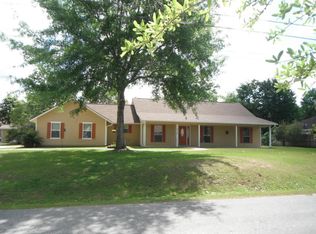 2716 N 7th St, Ocean Springs, MS 39564