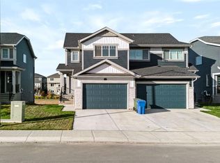 529 N Chelsea Gdns, Chestermere, AB T1X2V5
