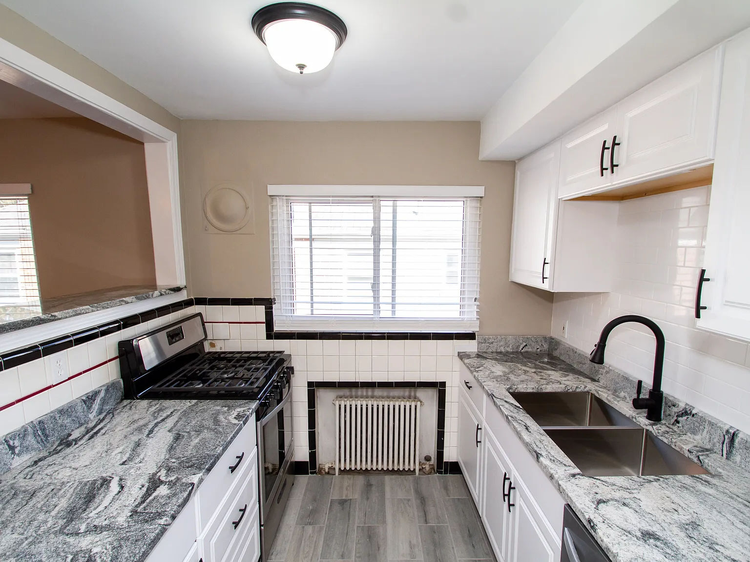 2 bed, 1300 sqft, $1,595 — Photo 3