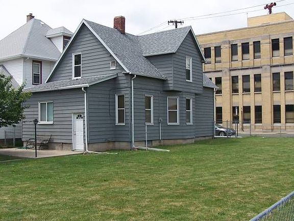 Exterior Rear and Yard