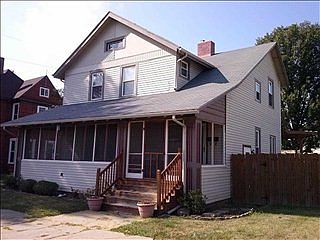 1st image of 852 E Wabash St