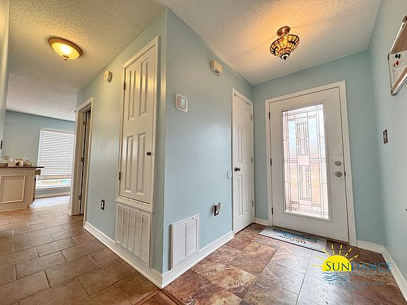 2nd image of 818 Linda Dr