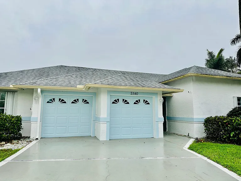 2540 Royal Palm Ct — Photo 6
