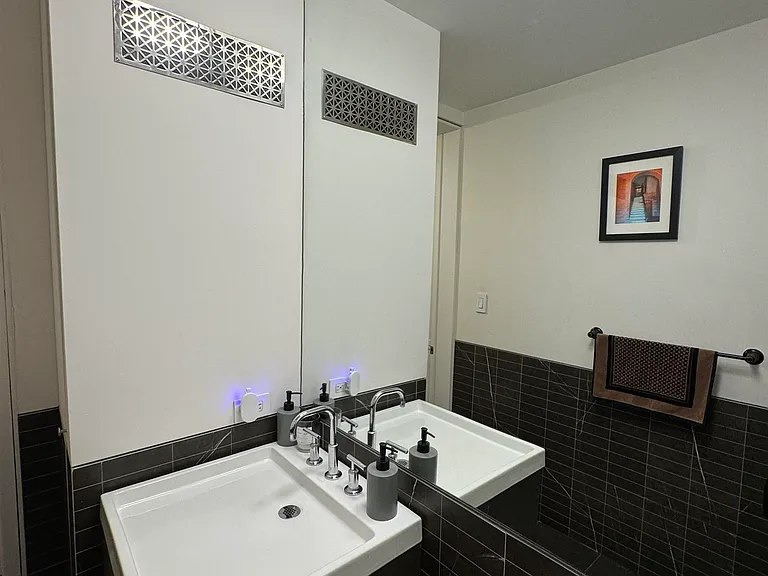 7004 Boulevard Blvd E #5A — Photo 11