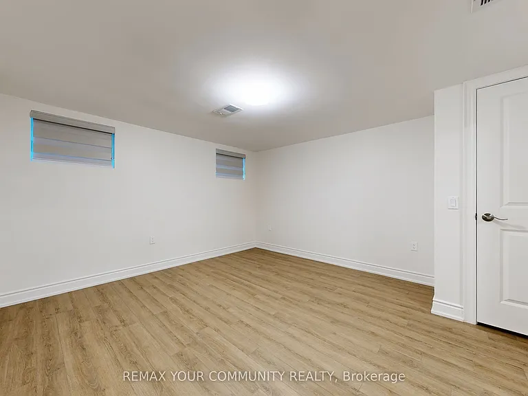 135 Searle Ave — Photo 31