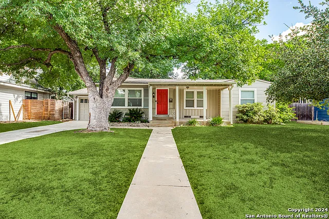 209 Harmon Dr — Photo 1