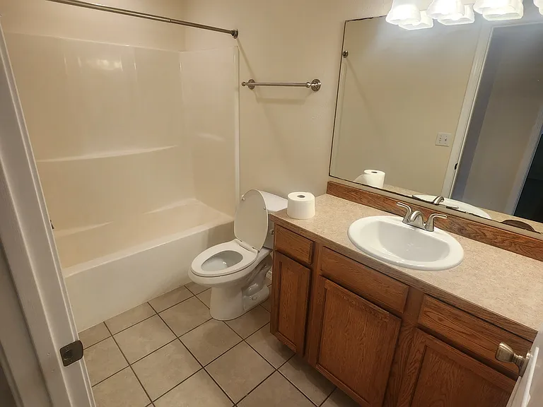 621 Sunnyside Blvd #C — Photo 12
