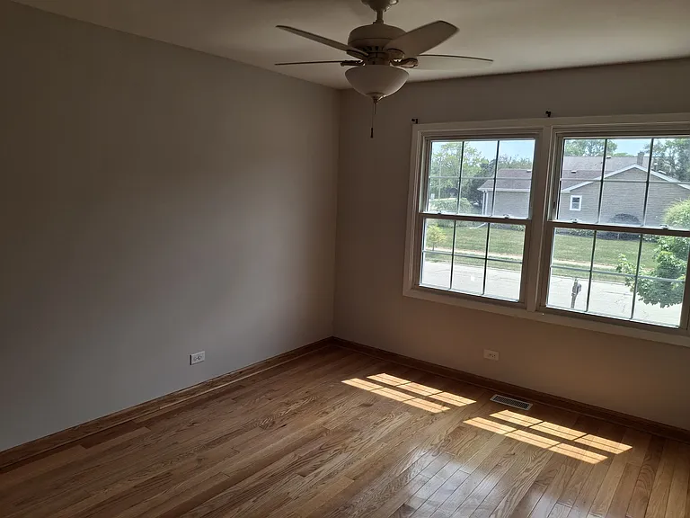 6 E Harbor Dr — Photo 11