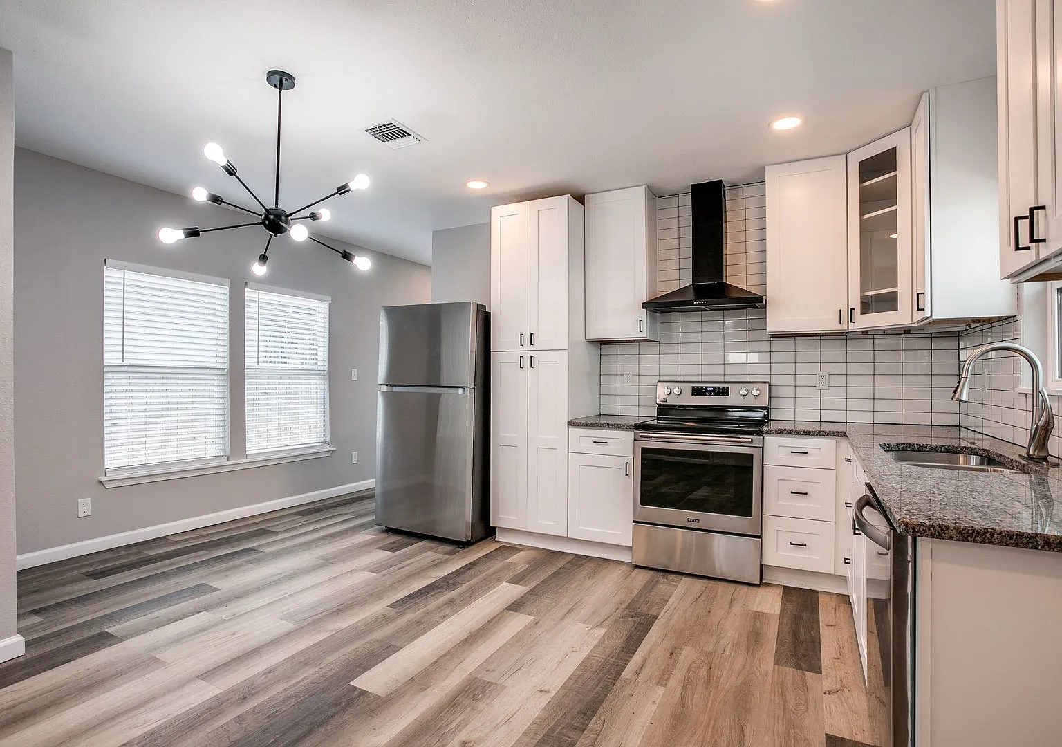 2 Bed/ 2 Bath House - Government Hill Subdivision — Photo 4