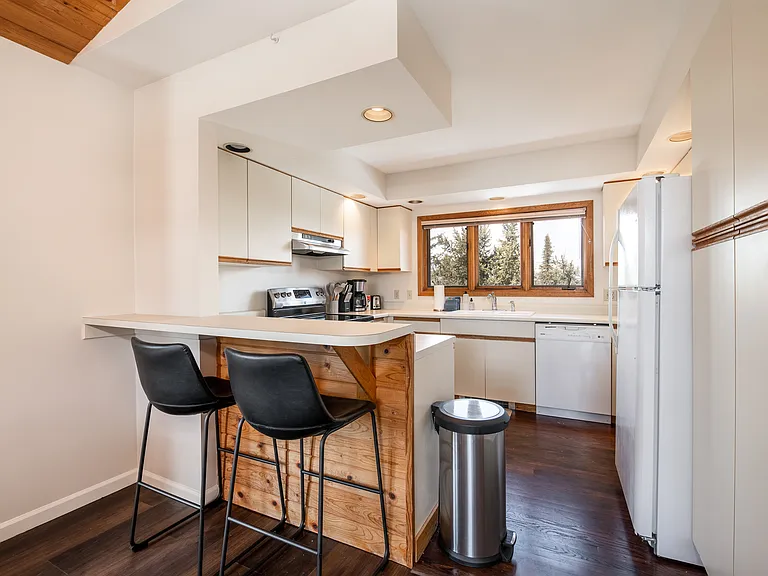 332 Cherry Dr — Photo 8