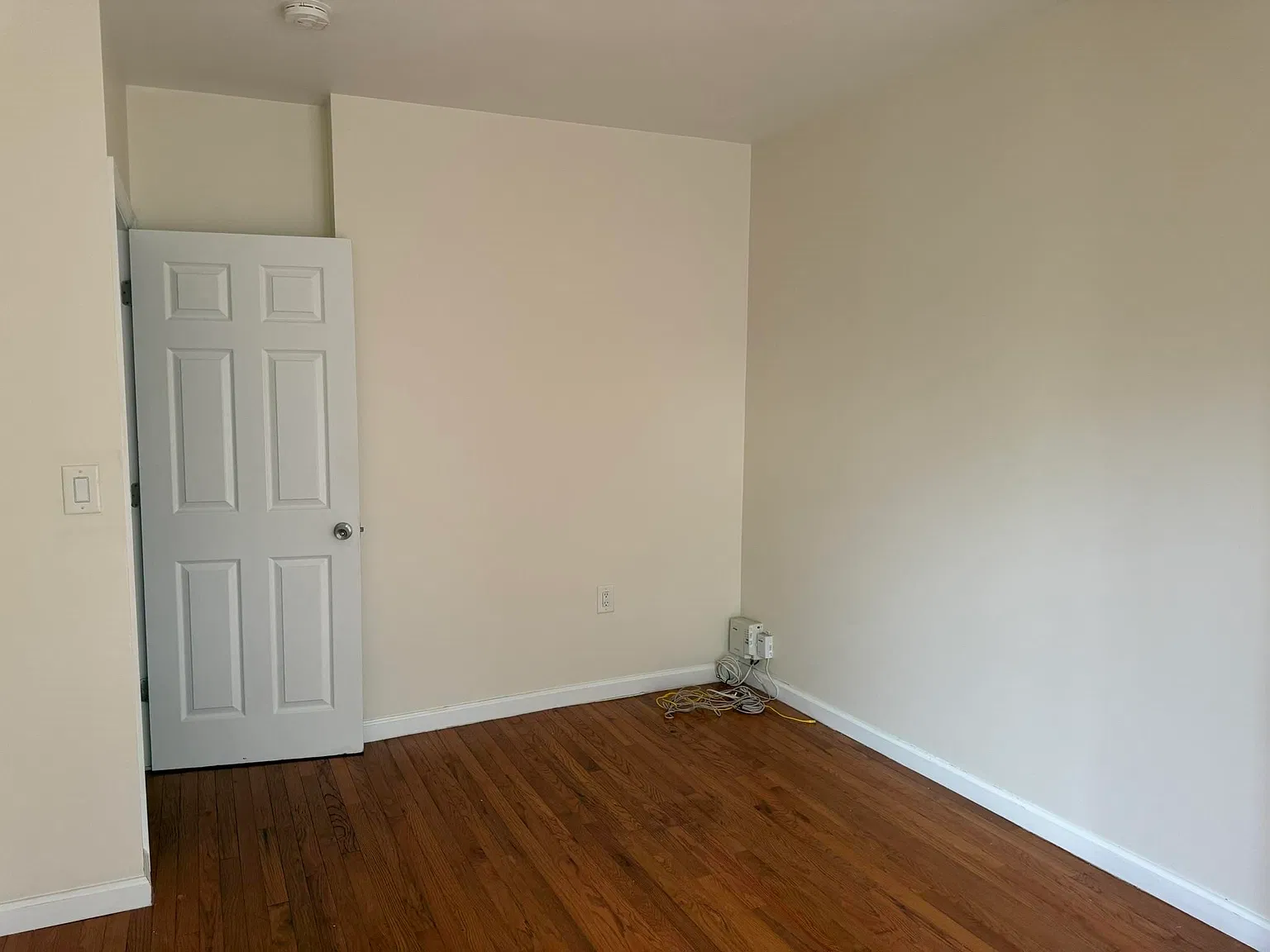352 Woodlawn Ave — Photo 3