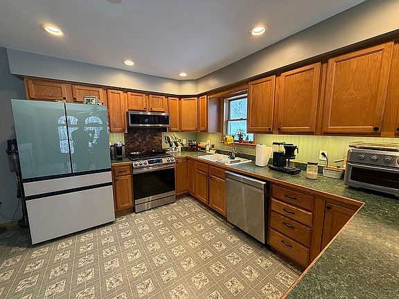 4th image of 1138 Bower Rd