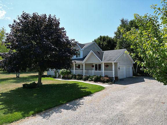 4th image of 155 Victoria Dr