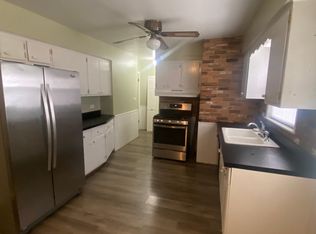 415 Chatham Pl, Arlington Heights, IL 60004