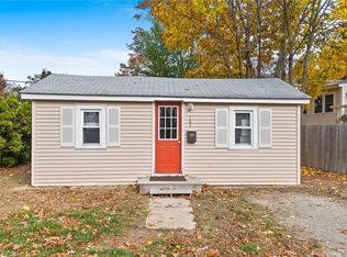 103 Bend St, Warwick, RI 02889