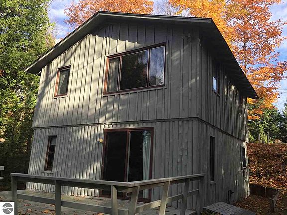 2nd image of 3219 N Lake Leelanau Dr