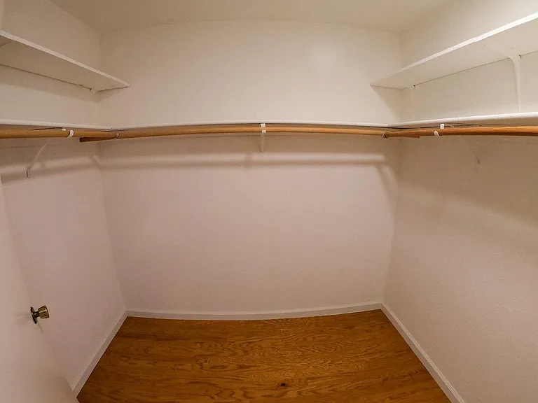 43139 Mayfair Park Ave — Photo 2
