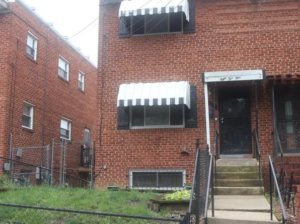 825 Barnaby St SE, Washington, DC 20032