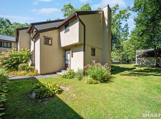 6 Upper Cmns #6, Woodbury, CT 06798