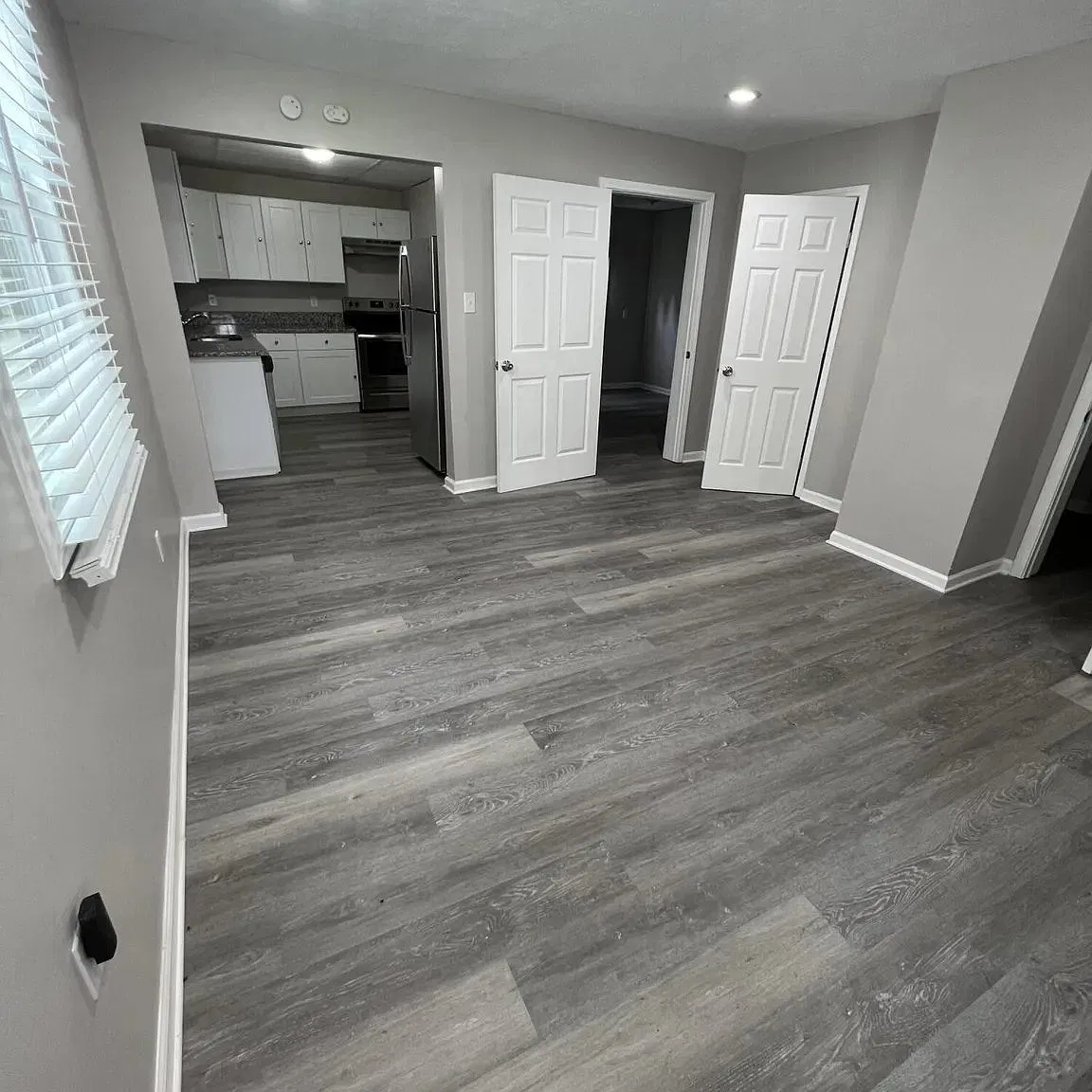 3 bed, 1.0 bath, 1433 sqft, $1,297 — Photo 4