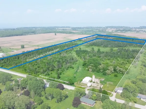 County Road R #A4, Oshkosh, WI 54902