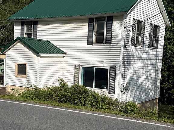 3rd image of 937 Magee Rd