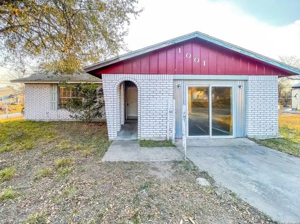 1001 Avenue B, Beeville, TX 78102