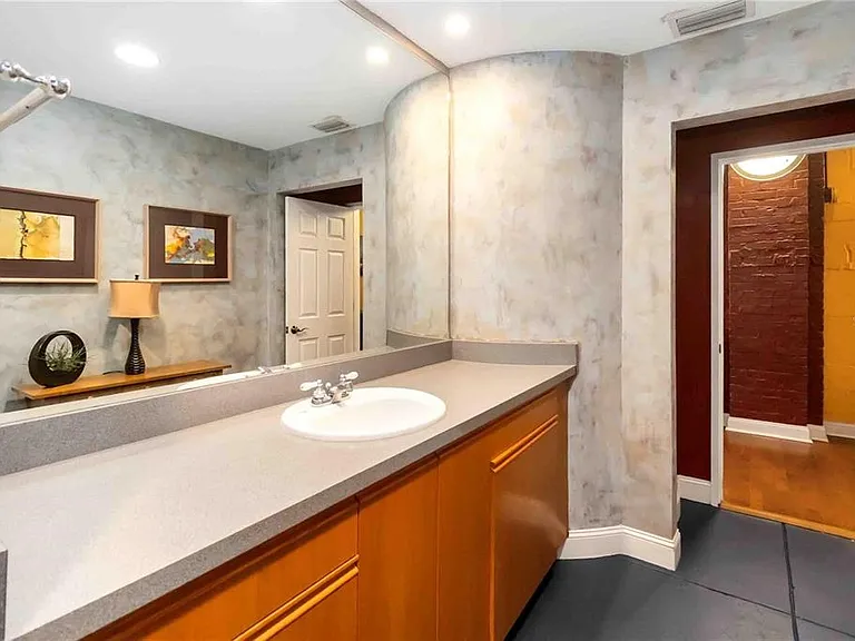 62 W Colonial Dr #301 — Photo 15