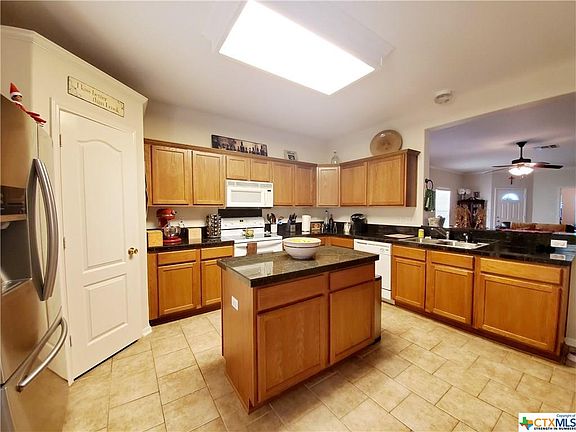 4th image of 105 Sierra Ct