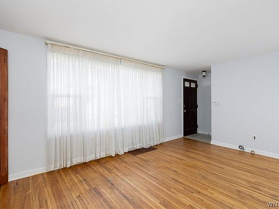 2nd image of 61 Henley Rd