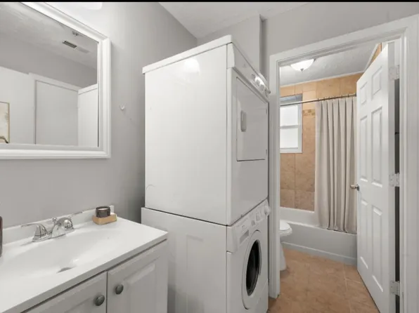 3911 Castleman Ave APT 2, Saint Louis, MO 63110