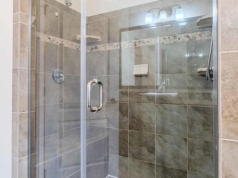 15316 Admiral Baker Cir — Photo 85