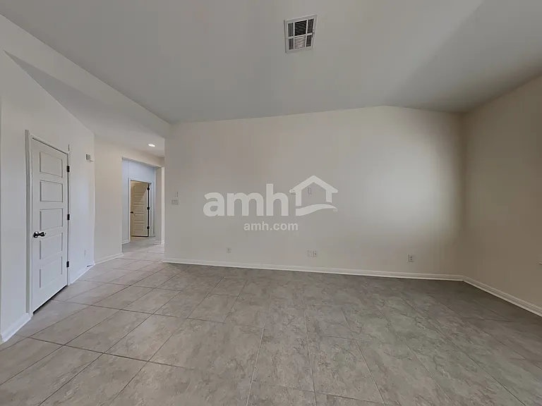2126 Abadeer Trl — Photo 10