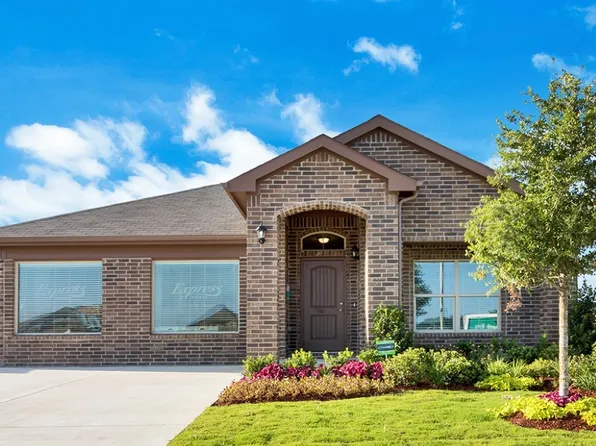 300 Deserado Dr, Fort Worth, TX 76131
