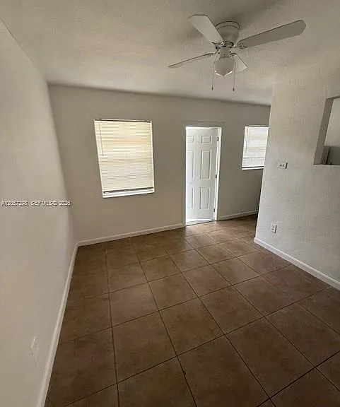 2554 NW 14th St #3 — Photo 5